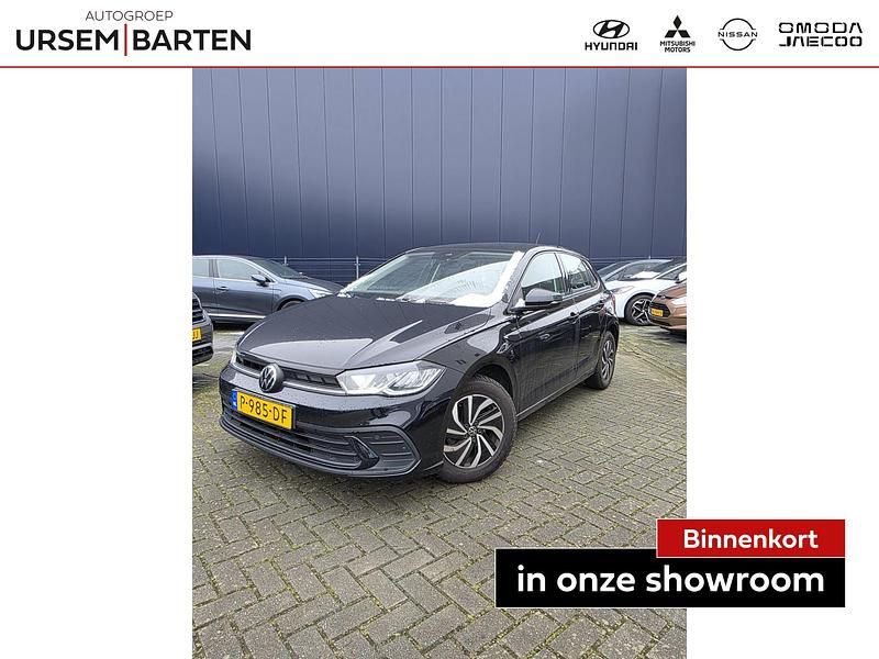 Zwart Occasion 2022 VW Polo Life Hatchback | € 16.995 (Eerlijke prijs) - Afbeelding 1/3