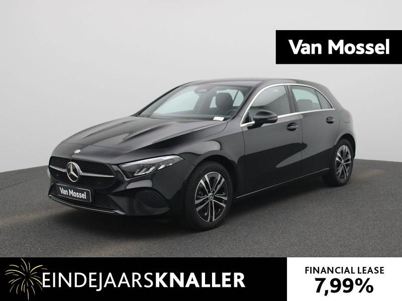 Zwart Gebruikt 2023 Mercedes A250 Business Hatchback | € 30.900 (Super prijs) - Afbeelding 1/4
