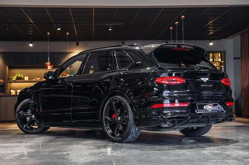 Occasion Bentley Bentayga 551 PK (405 kW) 2021 Zwart SUV