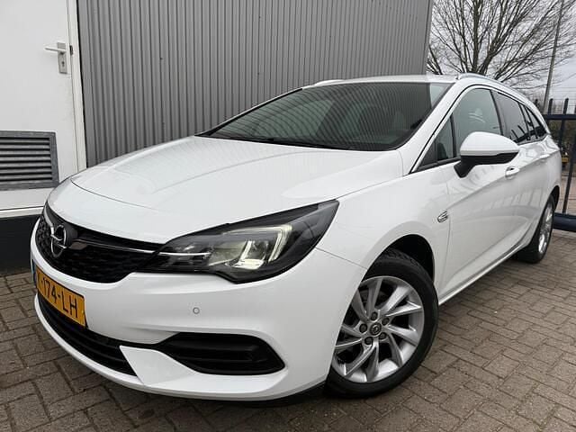 Occasion Opel Astra Business Elegance 131 PK (96 kW) 2021 Wit Stationwagen