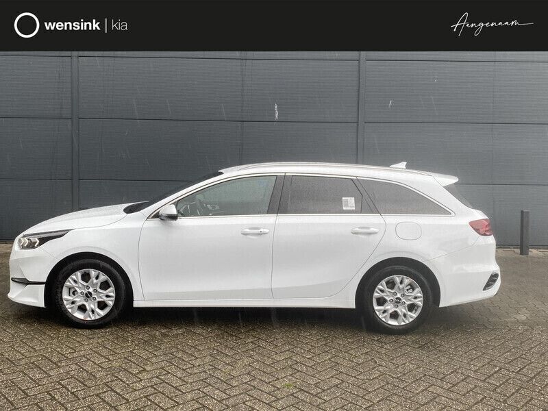 Casa white Nieuw 2024 Kia Ceed Sportswagon Stationwagen | € 29.995 (Goede deal) - Afbeelding 1/4