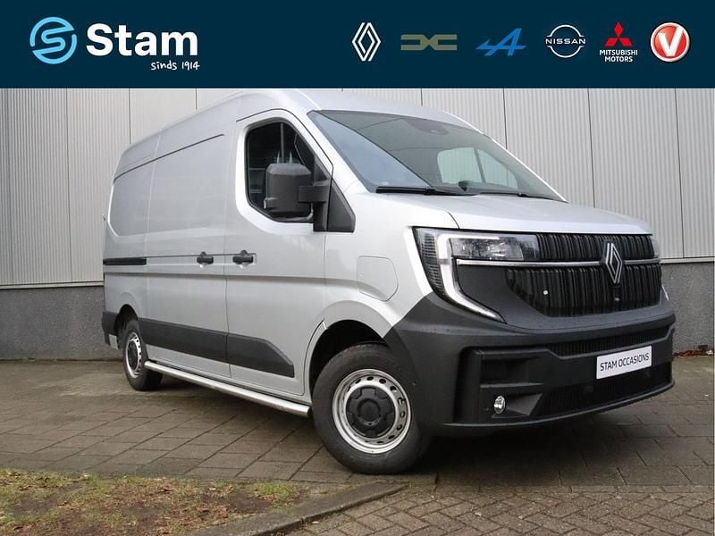 Grijs Occasion 2025 Renault Master Van | € 47.990 (Duur) - Afbeelding 1/4