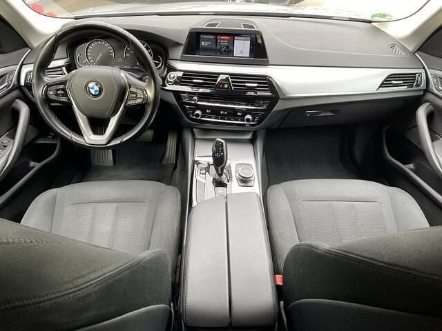 Occasion BMW 520 Executive 184 PK (135 kW) 2019 Grijs Stationwagen