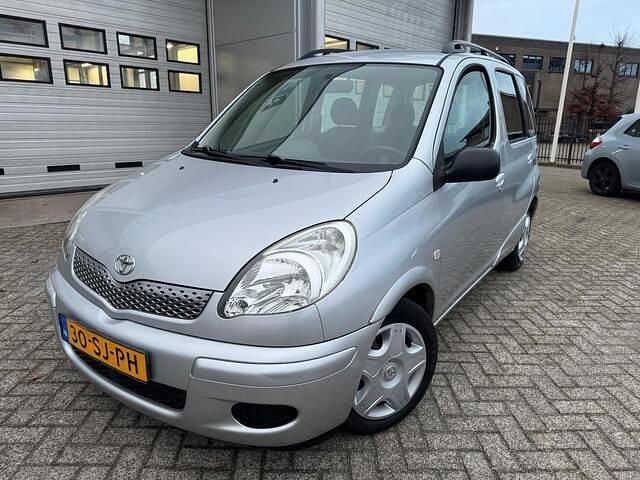 Occasion Toyota Yaris Verso Sol 84 PK (61 kW) 2005 Grijs MPV