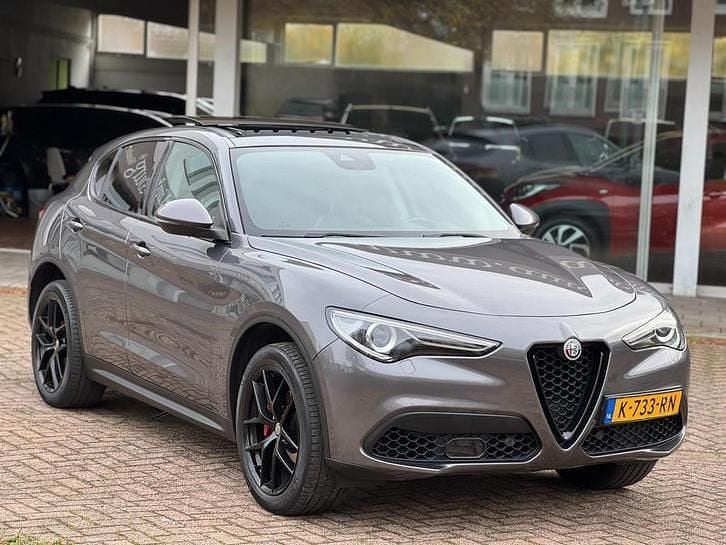 Gebruikt 2017 Alfa Romeo Stelvio SUV | € 23.990 (Duur) - Afbeelding 1/4