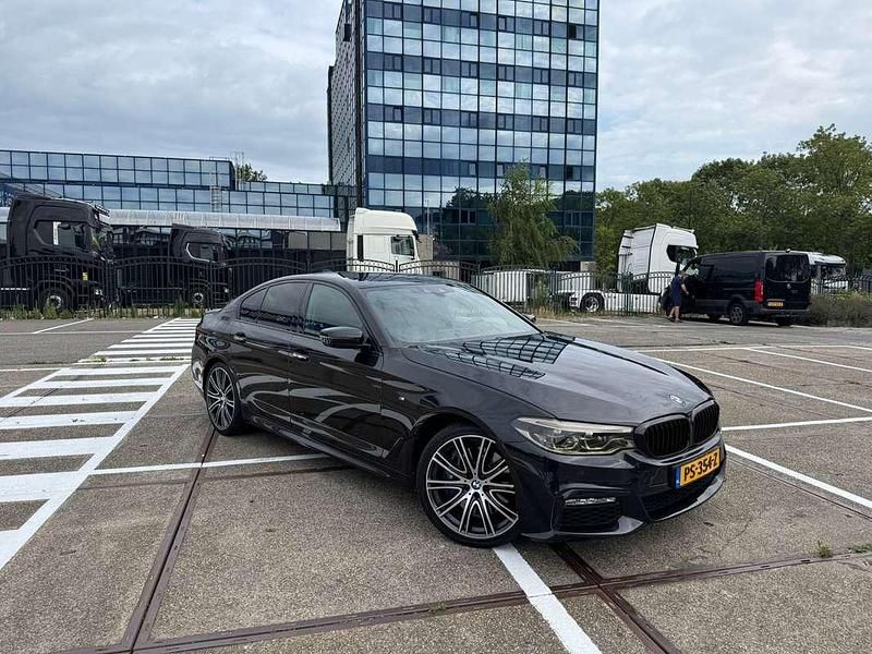 Gebruikt 2017 BMW 540 Sport Line Sedan | € 32.900 (Duur) - Afbeelding 1/4