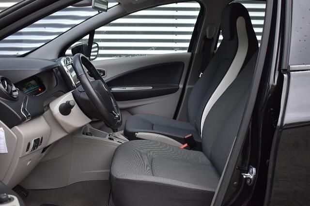 Occasion Renault Zoe Intens 65 kW (89 PK) 2016 Zwart Hatchback