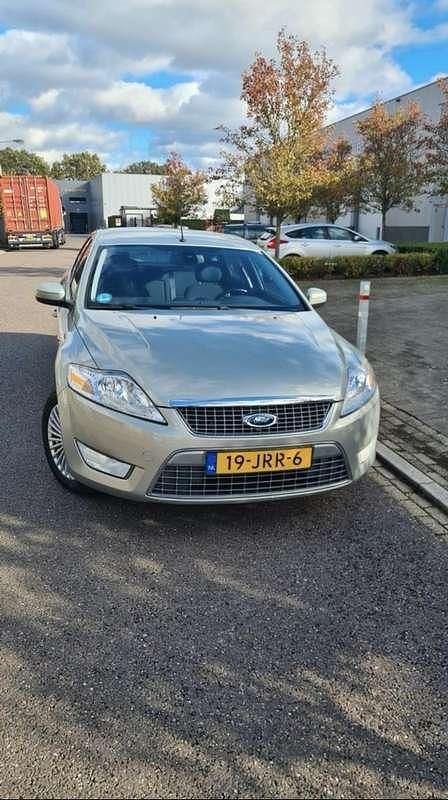 Bruin Gebruikt 2009 Ford Mondeo Titanium Hatchback | € 4.500 (Eerlijke prijs) - Afbeelding 1/4