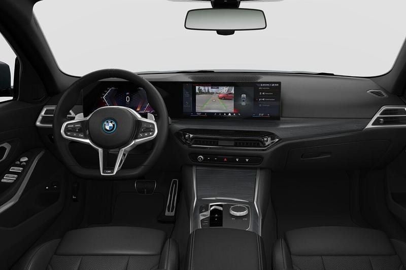 Nieuw BMW 330e M Sport 292 PK (214 kW) 2026 Skyscraper grey metallic (grijs metallic) Stationwagen