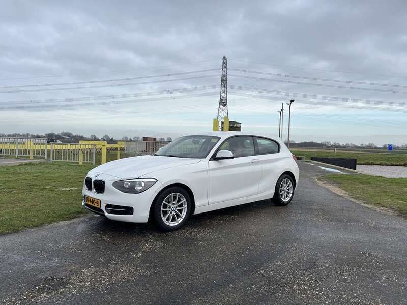 Wit Gebruikt 2013 BMW 116 Hatchback | € 8.500 (Goede deal) - Afbeelding 1/4