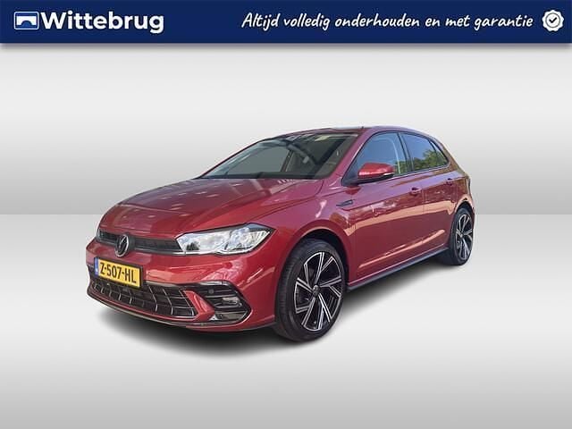 Rood Gebruikt 2023 VW Polo R-line Hatchback | € 23.950 (Eerlijke prijs) - Afbeelding 1/3