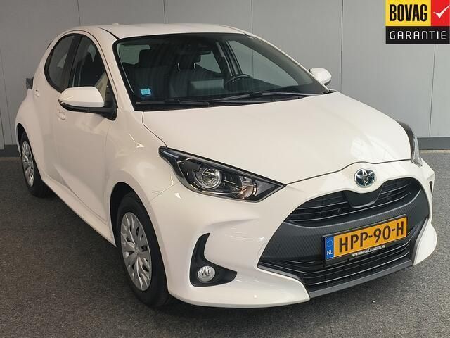 Wit Gebruikt 2022 Toyota Yaris Active Hatchback | € 20.950 (Eerlijke prijs) - Afbeelding 1/4