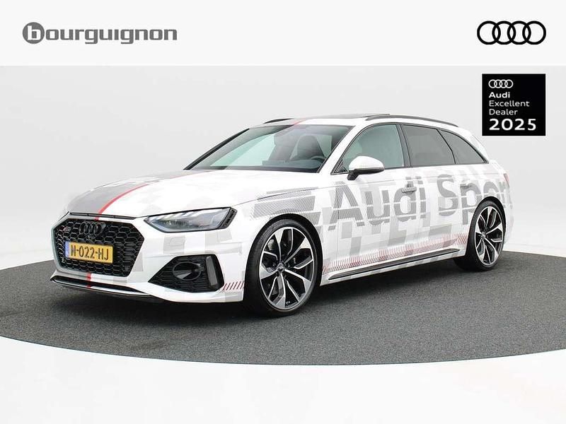 Grijs Gebruikt 2020 Audi RS4 S-Line Stationwagen | € 79.850 - Afbeelding 1/4