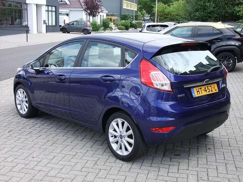Occasion Ford Fiesta Titanium 101 PK (74 kW) 2016 Blauw Hatchback