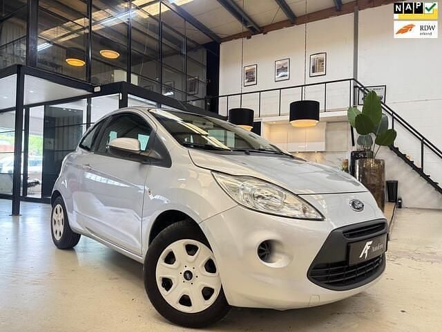 Grijs Gebruikt 2013 Ford Ka Champions Edition Hatchback | € 4.995 (Eerlijke prijs) - Afbeelding 1/4