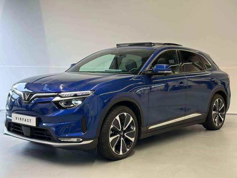 Blauw Nieuw 2024 VinFast VF 8 Plus SUV | € 53.690 - Afbeelding 1/4