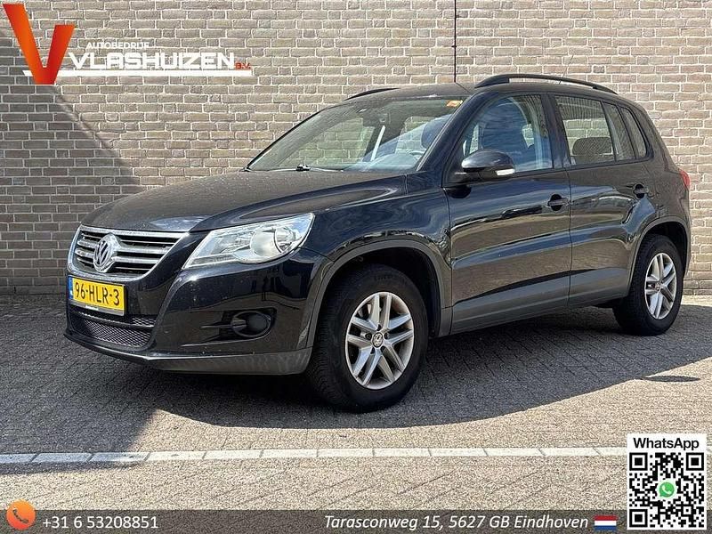 Zwart Gebruikt 2009 VW Tiguan Comfortline SUV | € 4.950 (Eerlijke prijs) - Afbeelding 1/4