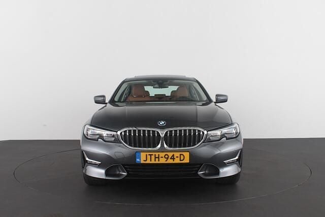 Occasion BMW 330 Executive 291 PK (214 kW) 2022 Grijs Sedan