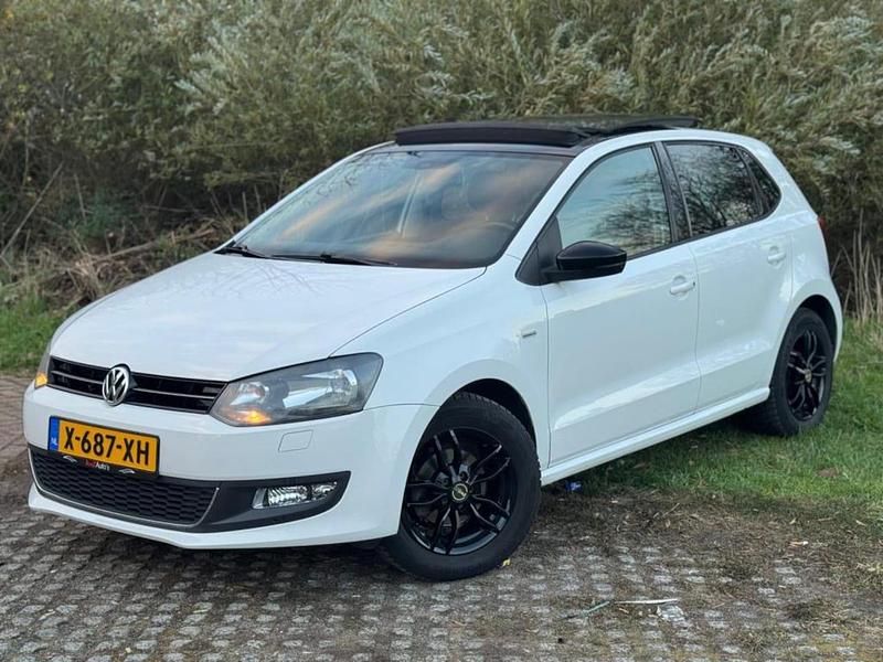 Wit Gebruikt 2013 VW Polo Match Hatchback | € 7.295 (Eerlijke prijs) - Afbeelding 1/4