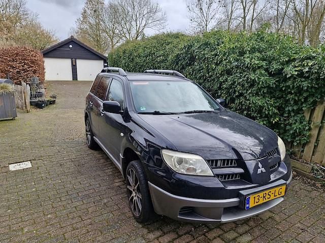 Occasion Mitsubishi Outlander Invite+ 2005 Zwart SUV