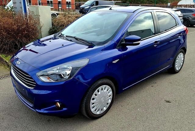 Blauw Gebruikt 2017 Ford Ka Ultimate Sedan | € 8.000 (Eerlijke prijs) - Afbeelding 1/4