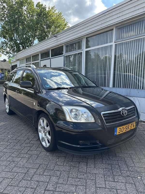 Zwart Gebruikt 2006 Toyota Avensis Executive Stationwagen | € 3.250 (Eerlijke prijs) - Afbeelding 1/4