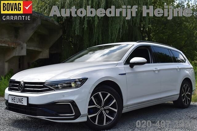 Wit Gebruikt 2021 VW Passat Business Stationwagen | € 23.945 (Goede deal) - Afbeelding 1/4
