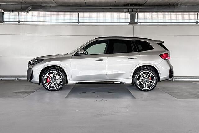 Occasion BMW iX1 M Sport 150 kW (204 PK) 2025 Spacesilber metallic (grijs metallic) SUV