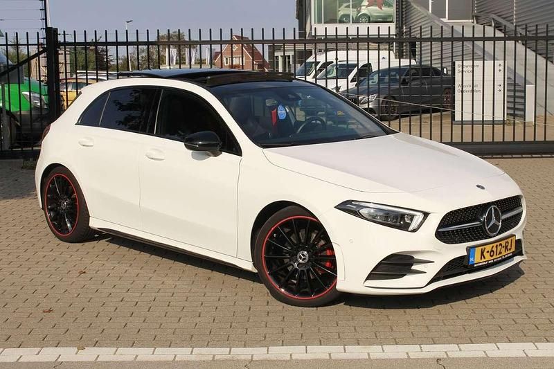 Wit Gebruikt 2019 Mercedes A200 Advantage Hatchback | € 26.250 (Eerlijke prijs) - Afbeelding 1/4