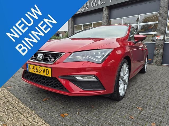 Rood Gebruikt 2020 Seat Leon ST FR Stationwagen | € 17.950 (Iets duurder) - Afbeelding 1/4