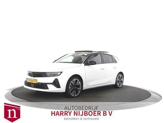 Wit Gebruikt 2023 Opel Astra Ultimate Hatchback | € 25.900 (Goede deal) - Afbeelding 1/4