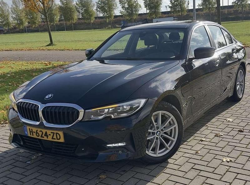 Gebruikt 2020 BMW 330e Sedan | € 24.800 (Eerlijke prijs) - Afbeelding 1/4