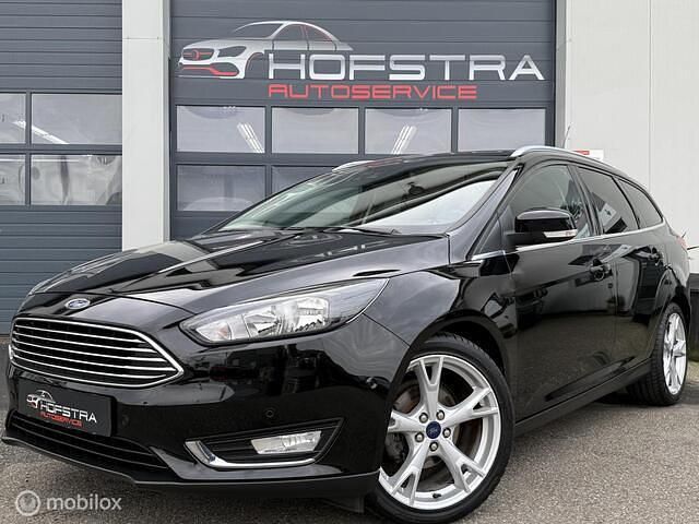 Zwart Gebruikt 2015 Ford Focus Titanium Stationwagen | € 7.895 (Eerlijke prijs) - Afbeelding 1/4