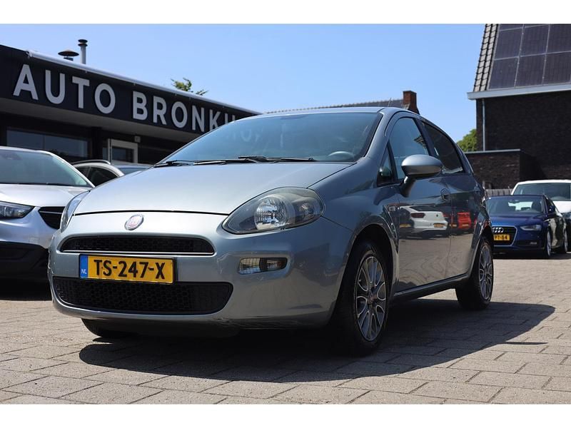 Grijs Gebruikt 2012 Fiat Punto Pop Hatchback | € 4.750 (Eerlijke prijs) - Afbeelding 1/4