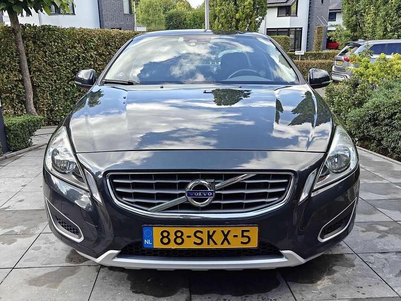 Occasion Volvo S60 Business Edition 150 PK (110 kW) 2011 Grijs Sedan