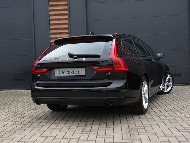 Occasion Volvo V90 Momentum 2018 Zwart (metallic) Stationwagen