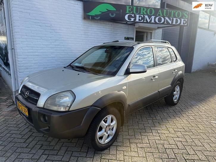 Grijs Occasion 2006 Hyundai Tucson Style SUV | € 3.399 (Eerlijke prijs) - Afbeelding 1/4