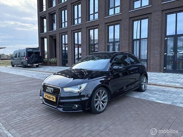 Zwart Gebruikt 2011 Audi A1 S-Line Hatchback | € 5.950 (Super prijs) - Afbeelding 1/4