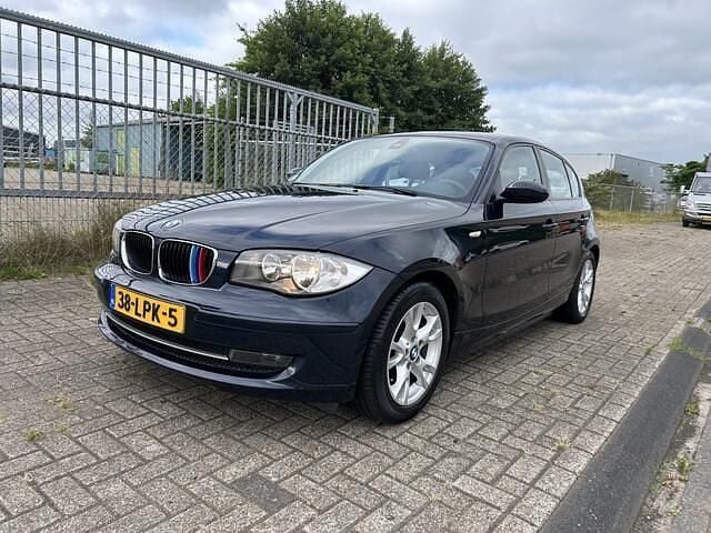 Blauw Gebruikt 2010 BMW 116 Hatchback | € 3.500 (Goede deal) - Afbeelding 1/4