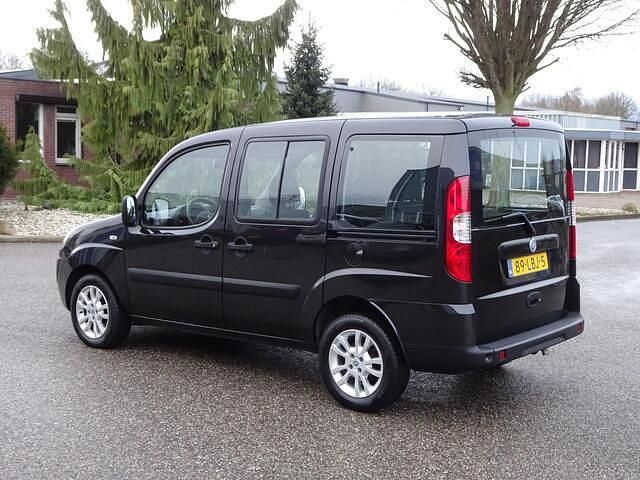 Occasion Fiat Doblò Family 78 PK (57 kW) 2007 Zwart MPV