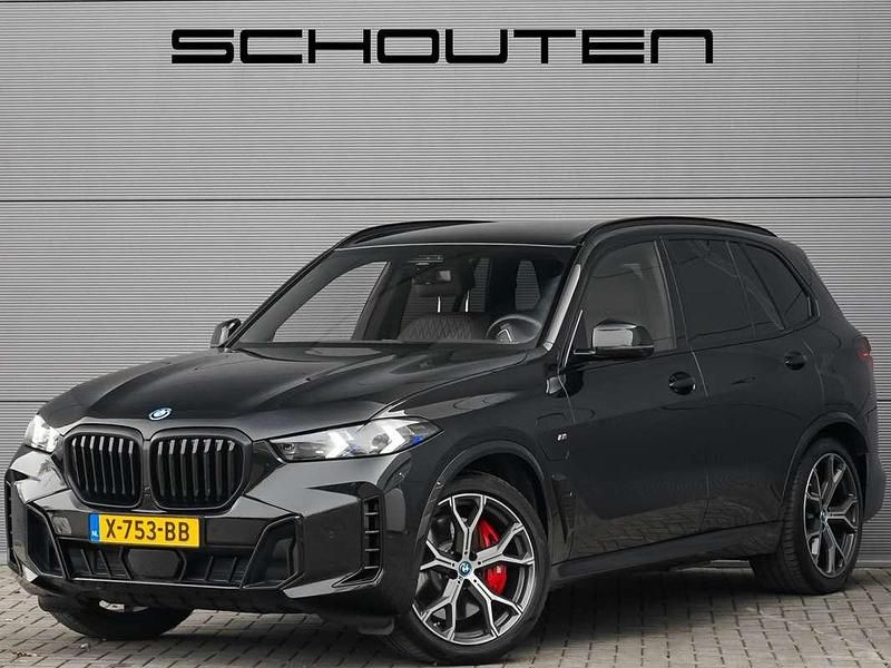 Zwart Occasion 2023 BMW X5 M Sport SUV | € 79.900 (Super prijs) - Afbeelding 1/3