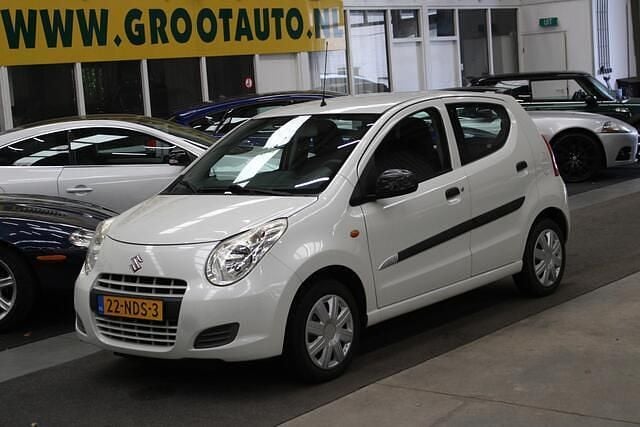 Wit Gebruikt 2010 Suzuki Alto Comfort+ Hatchback | € 3.244 (Goede deal) - Afbeelding 1/4