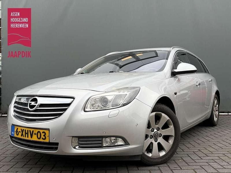 Grijs Occasion 2011 Opel Insignia Cosmo Stationwagen | € 6.899 (Eerlijke prijs) - Afbeelding 1/3