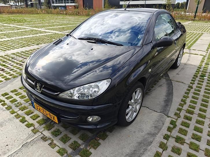 Gebruikt 2005 Peugeot 206 CC Cabriolet | € 2.499 (Iets duurder) - Afbeelding 1/4