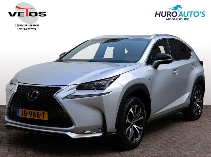 Grijs Gebruikt 2015 Lexus NX300h Sport Line SUV | € 23.750 (Eerlijke prijs) - Afbeelding 1/4