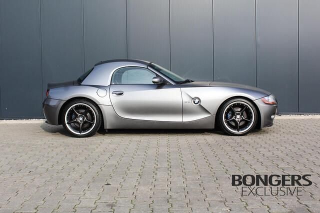 Grijs Gebruikt 2003 BMW Z4 Cabriolet | € 11.250 (Eerlijke prijs) - Afbeelding 1/4