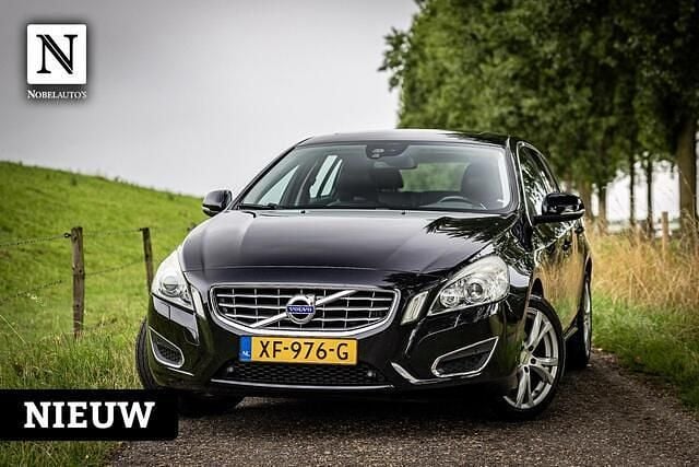 Zwart Gebruikt 2011 Volvo V60 Summum Stationwagen | € 9.990 (Eerlijke prijs) - Afbeelding 1/4