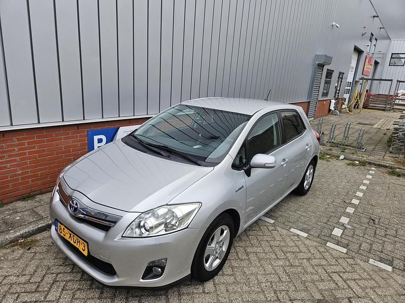 Grijs Gebruikt 2012 Toyota Auris Limited Hatchback | € 5.995 (Goede deal) - Afbeelding 1/4