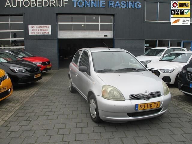 Grijs Gebruikt 2001 Toyota Yaris Sol Hatchback | € 1.940 (Super prijs) - Afbeelding 1/4