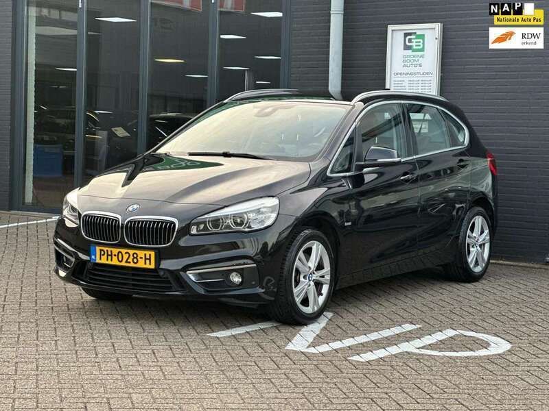 Zwart Gebruikt 2017 BMW 220 Active Tourer Executive MPV | € 16.995 (Eerlijke prijs) - Afbeelding 1/4